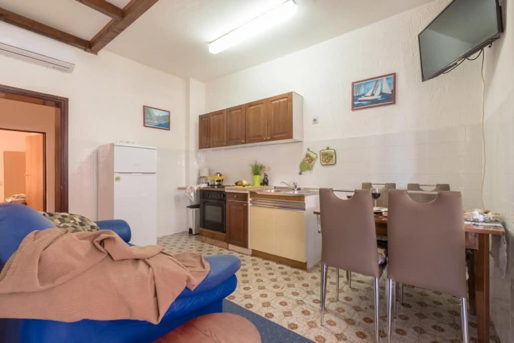 Loredana Apartments Crikvenica Rum bild
