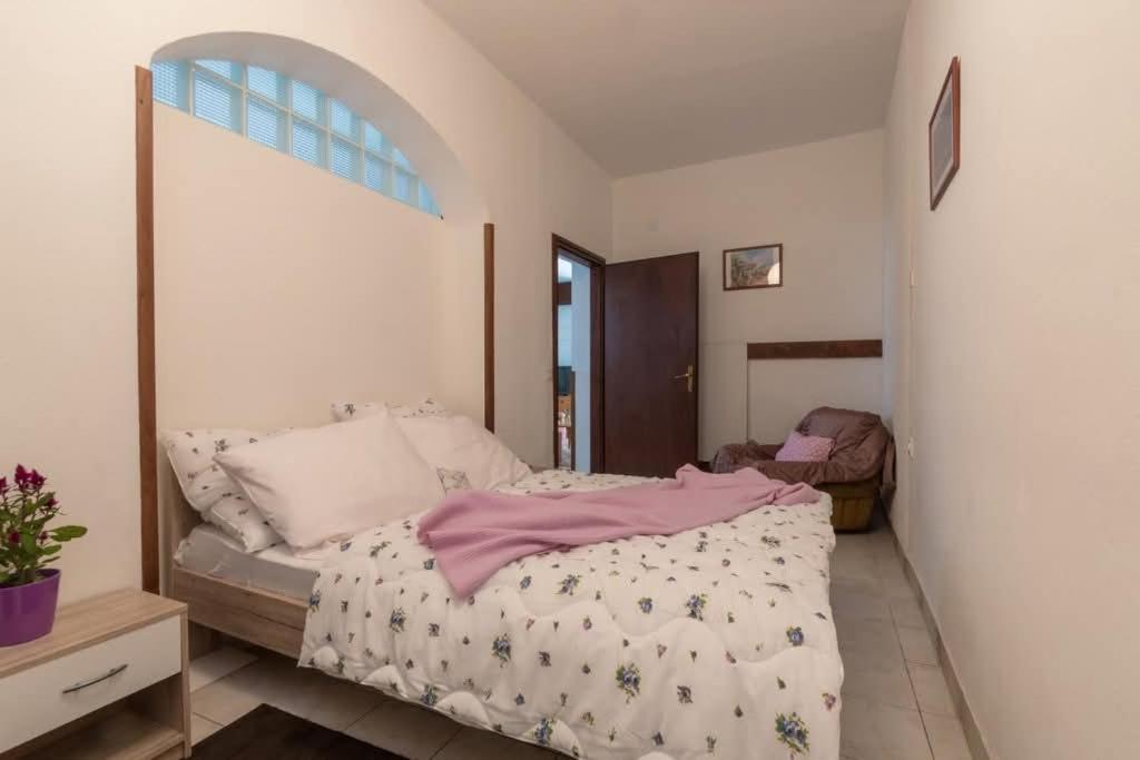Loredana Apartments Crikvenica Rum bild